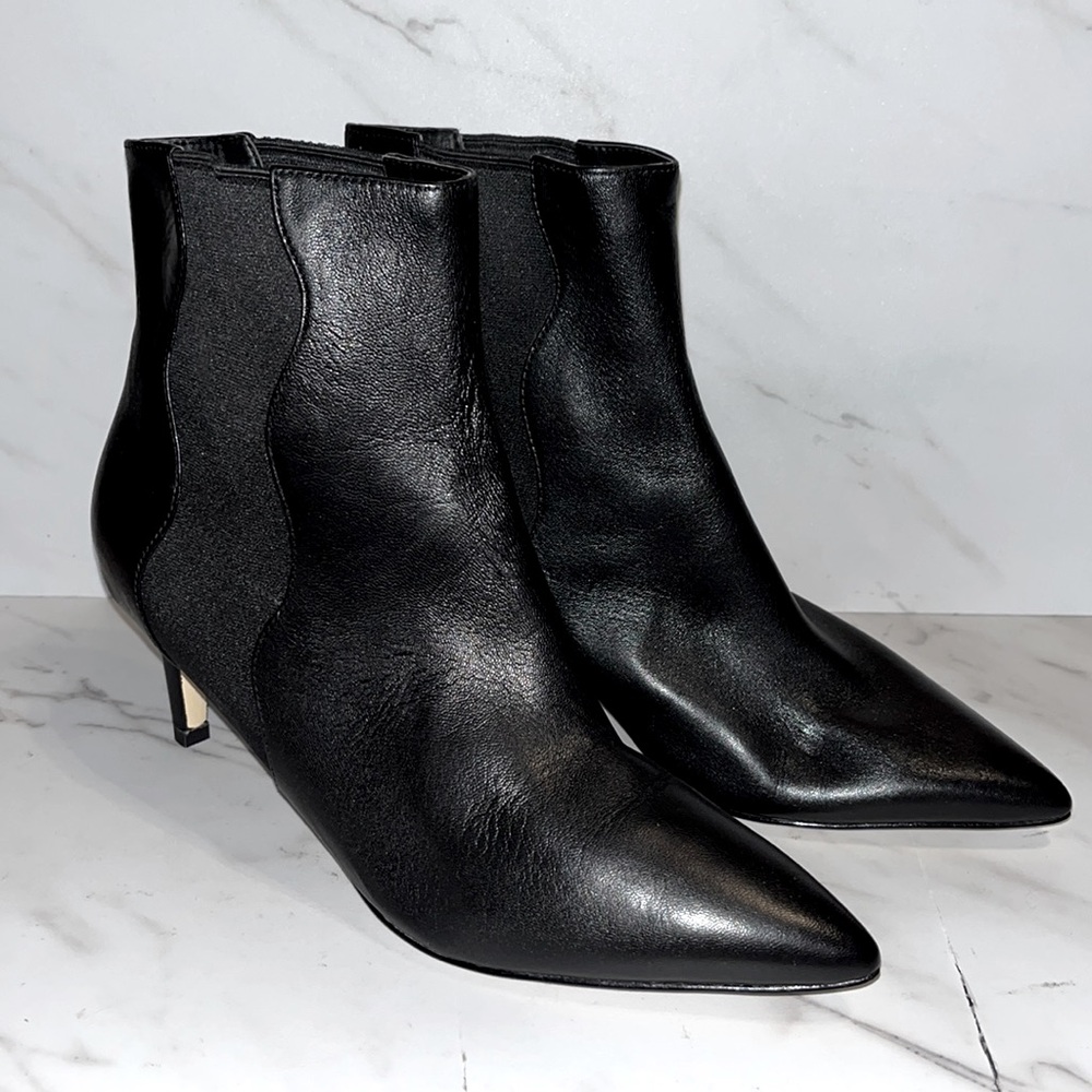 Cole haan vandam 65 black heeled bootie sz 8.5. (J19)